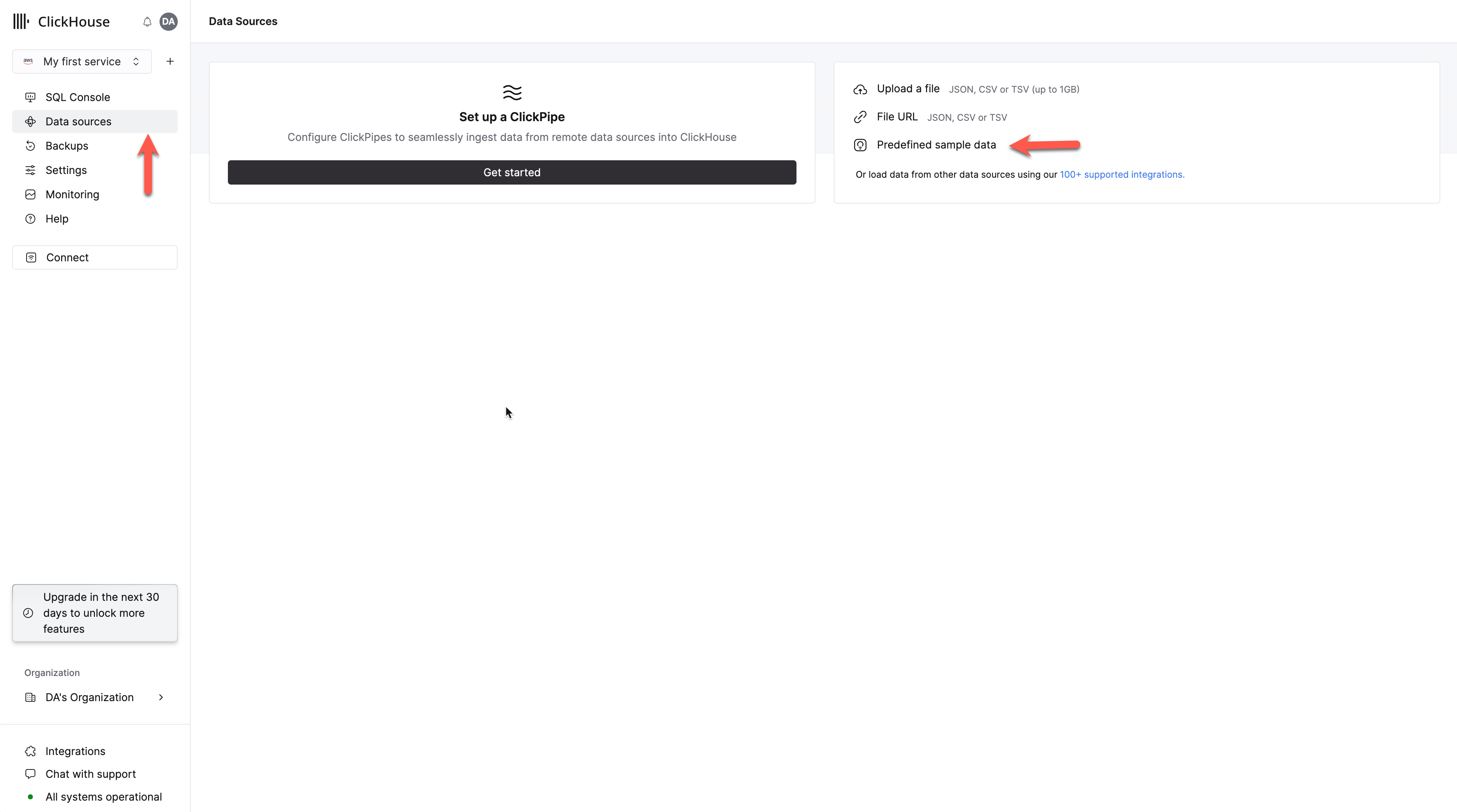 Menu « Actions du service » du service ClickHouse Cloud affichant les options Data sources et Predefined sample data
